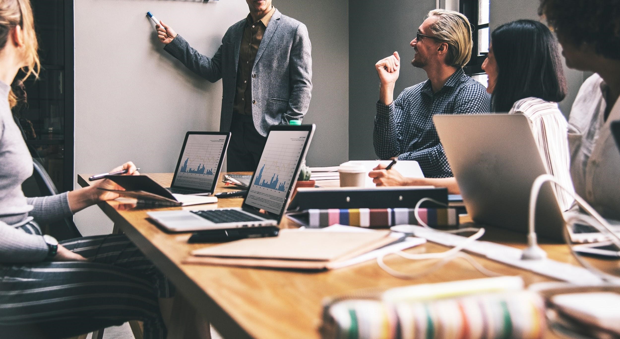 Las 5 claves para un mejor clima laboral
