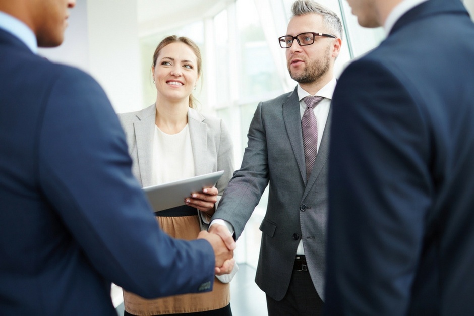 Las estrategias de empresas top para retener a sus clientes